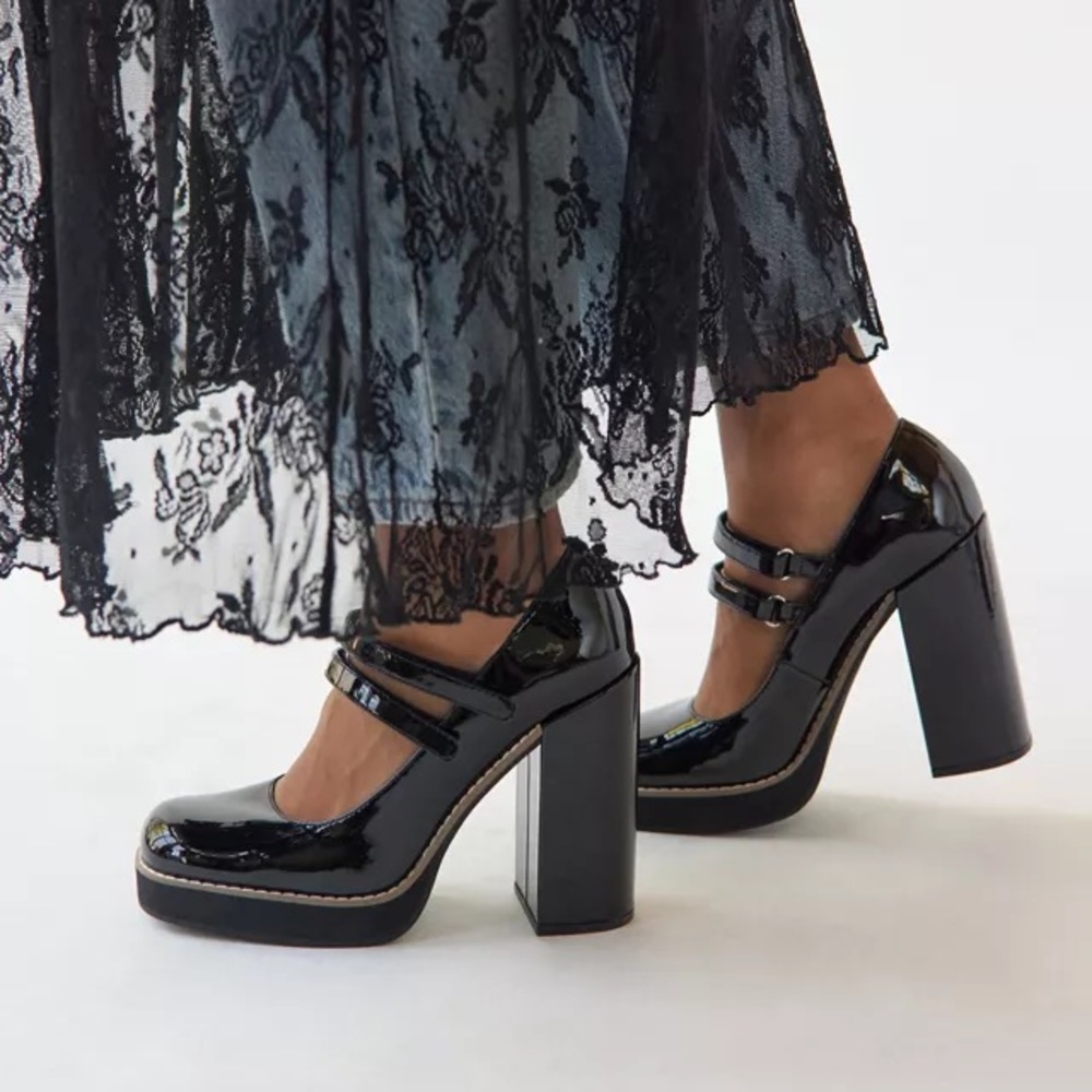 Steve Madden Women's Black Patent TWICE Block Heels Mary Jane Pumps Size 6
